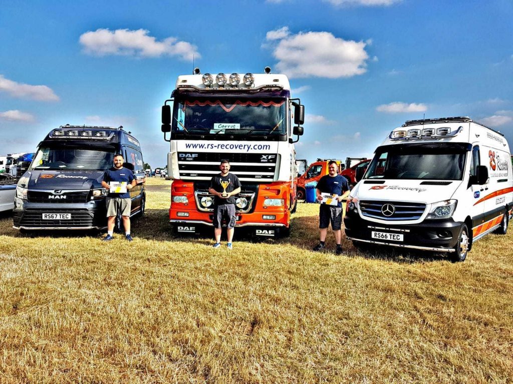 award truckfest trucks recovery convoy in the park rsrecovery 